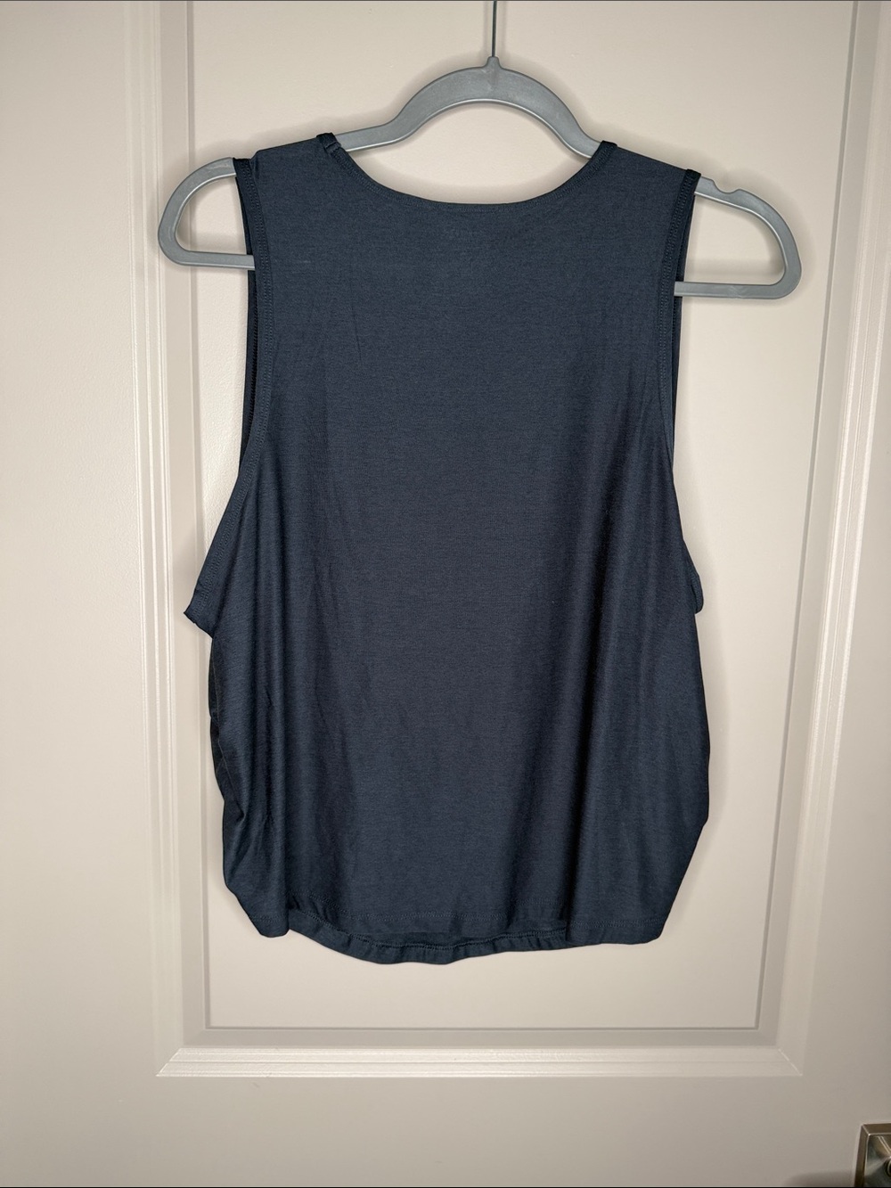Old Navy Navy Blue Sleeveless Muscle Tank - Picture 3 of 3